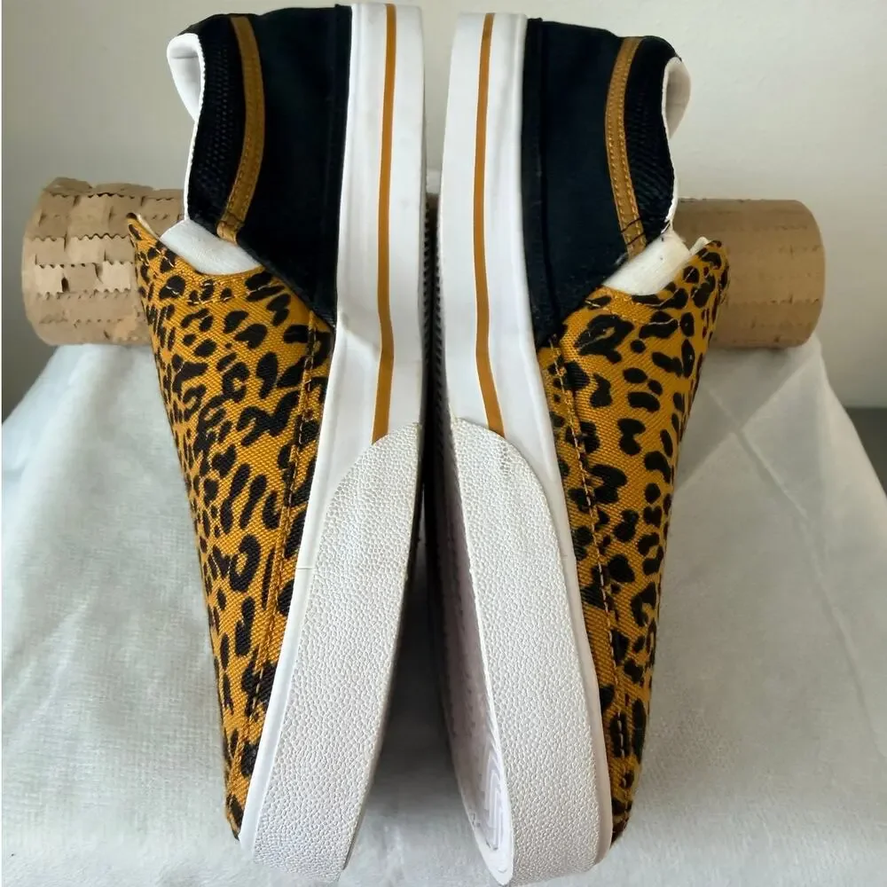 Nike Court Royale Slip On Leopard Cheetah Print Womens 9.5 NWOT - Picture 3 of 9